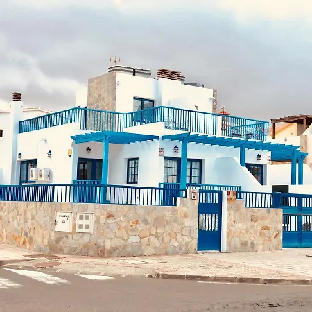 Rent Adventure Fuerteventura فيلة